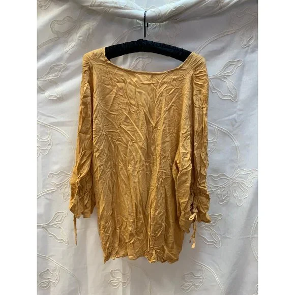 NWOT band of gypsies Yellow Long Sleeve tags removed for laundering Never worn - Picture 2 of 9